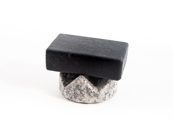 Helle Seifenkrone® Ablage aus Granit mit Seife, effizienter Wasserabfluss, hält Seife trocken und langlebig, Durchmesser 6 cm, Höhe 3 cm